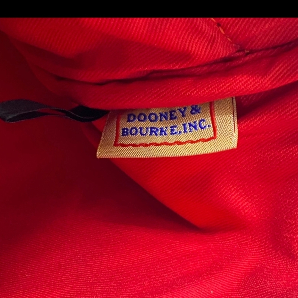 Bnwt Dooney & Bourke Nylon North South Triple Zip Crossbody bag - Picture 6 of 6
